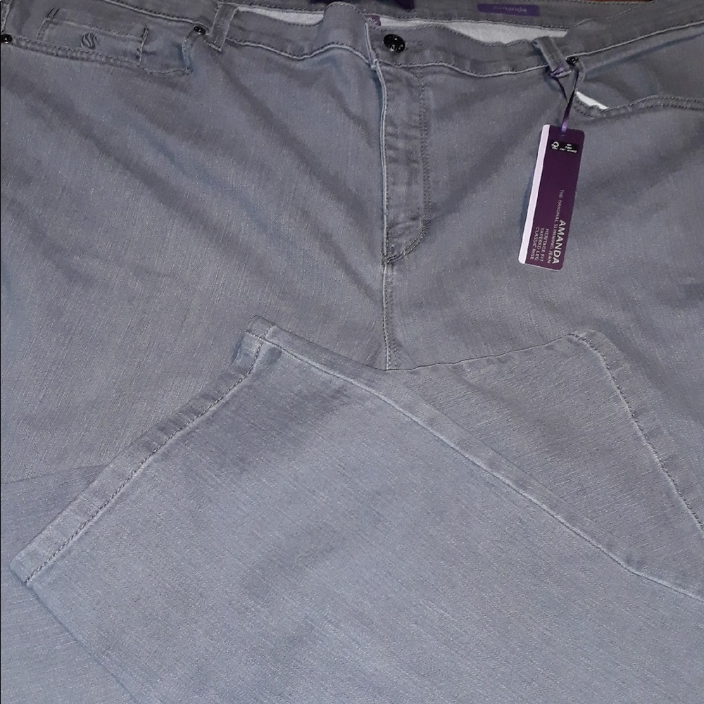 Gloria Vanderbilt Amanda jeans 24 Short NWT